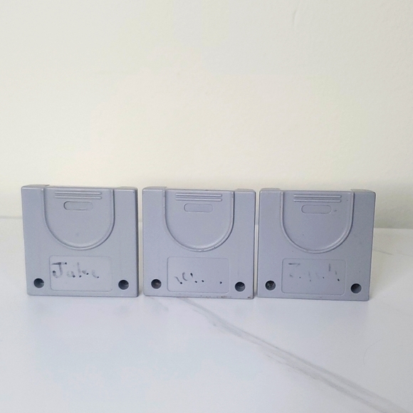 N64 Memory Cards 3total - Picture 3 of 5